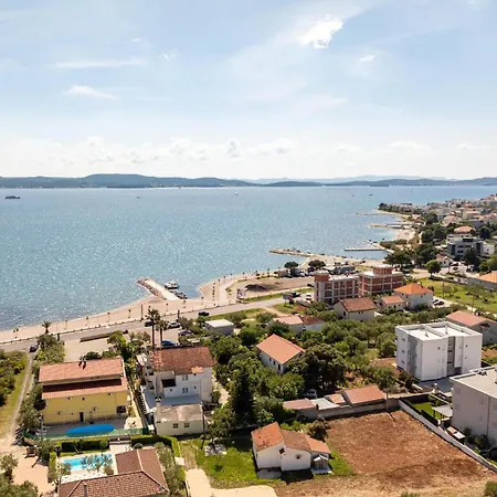 2 Bedroom Stunning In Appartamento
