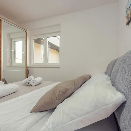 2 Bedroom Stunning In * Sukošan